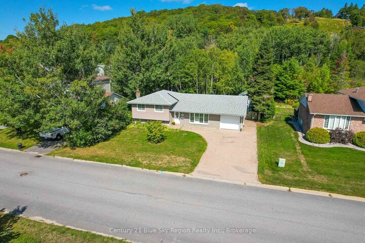 Property Photo:  298 Rancier Street  ON P1B 8M4 