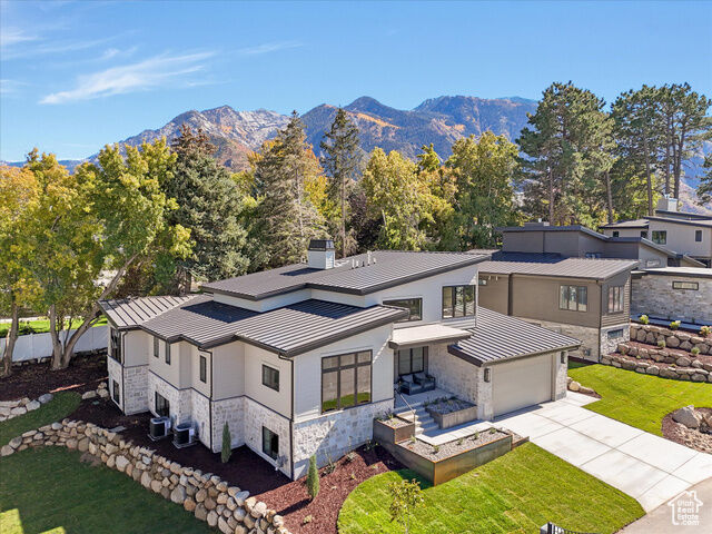 Property Photo: 9623 S Tannenbaum Cv UT 84092