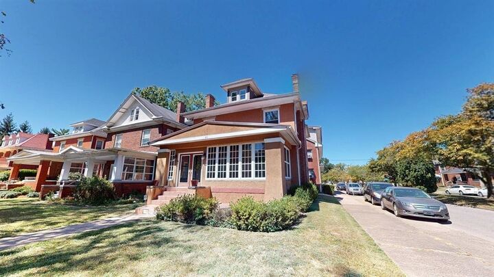 Property Photo: 840 13th Street WV 25701