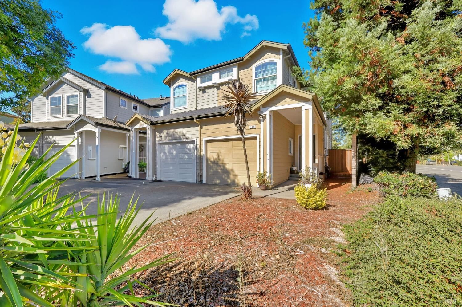 Property Photo: 111 Mark West Commons Circle CA 95403