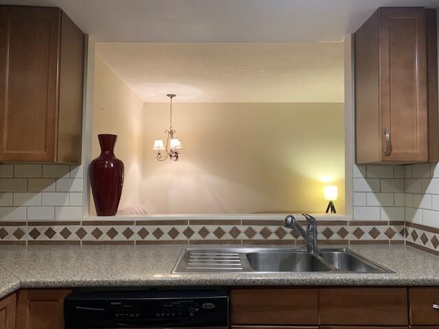 Property Photo: 1441 Garden Place #219 BC V4M 3Z2