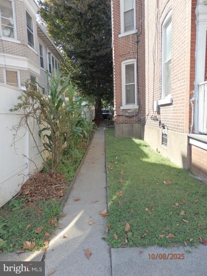 Property Photo: 42 N 13th Street PA 18102