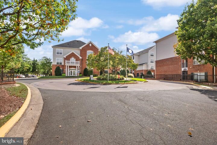 Property Photo: 4860 Eisenhower Avenue 180 VA 22304