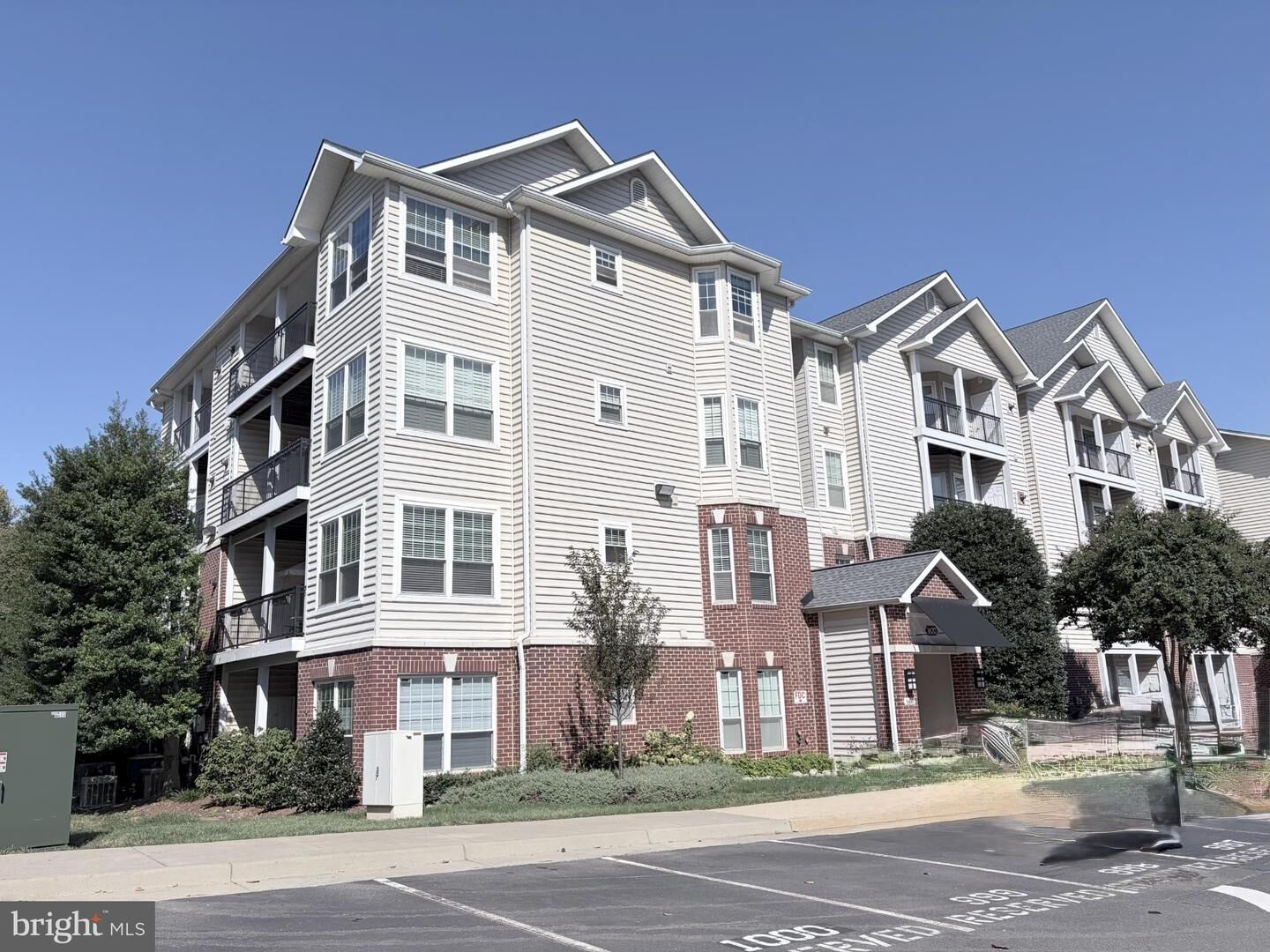 Property Photo:  1600 Spring Gate Drive 2215  VA 22102