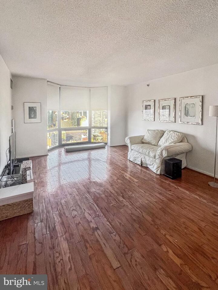 Property Photo: 2018 Walnut Street 29K PA 19103