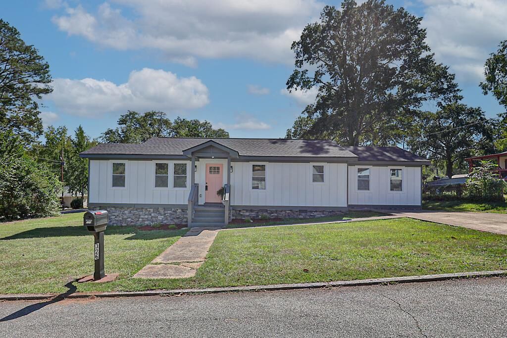Property Photo:  326 Mobley Street  GA 31811 