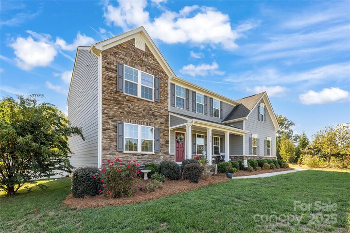 Property Photo: 916 Manorwood Drive NC 28173