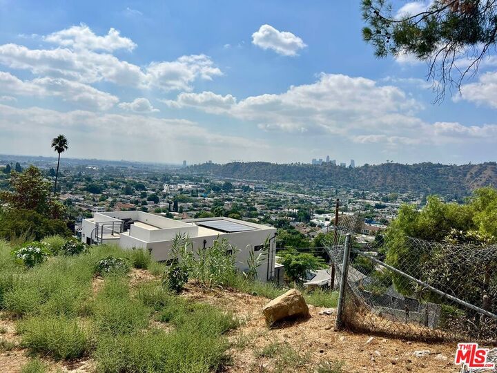Property Photo: 3634 Roseview Ave CA 90065