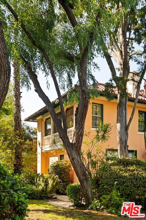 Property Photo:  1205 Arden Rd  CA 91106 