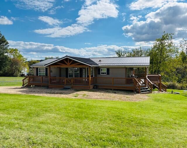 Property Photo: 5832 Linnville Road OH 43056