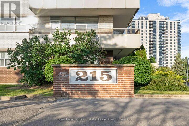 Property Photo: 215 Glenridge Avenue 1204 ON L2T 3J7