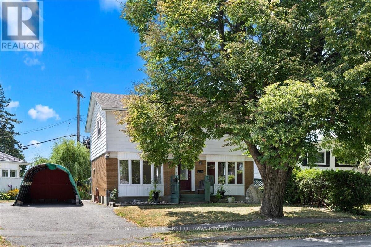 Property Photo:  2326 Harding Road  ON K1G 3B9 