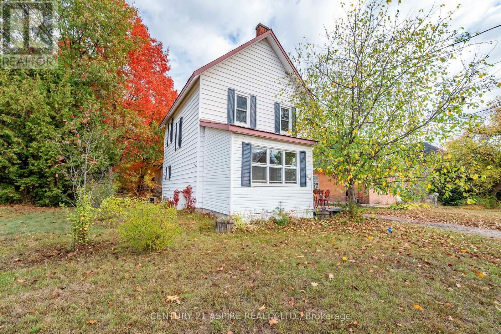 Property Photo: 535 McGee Street ON K8A 6E3