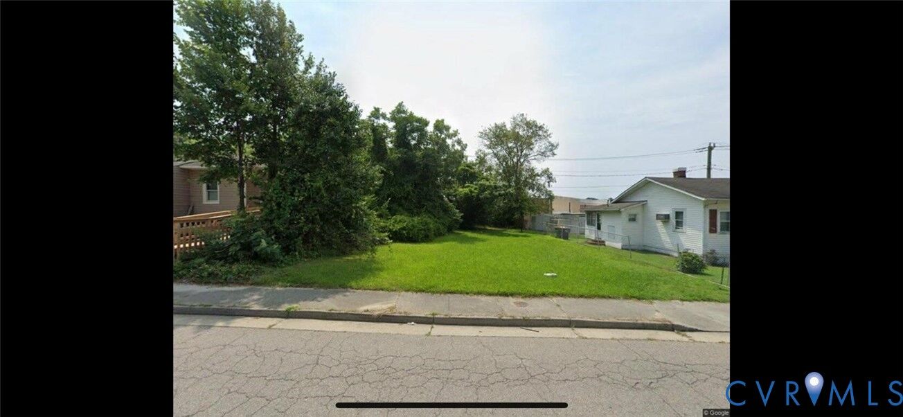 Property Photo:  1004 Elm Street  VA 23860 