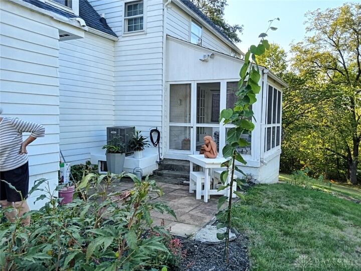 Property Photo:  4201 N University Boulevard  OH 45042 