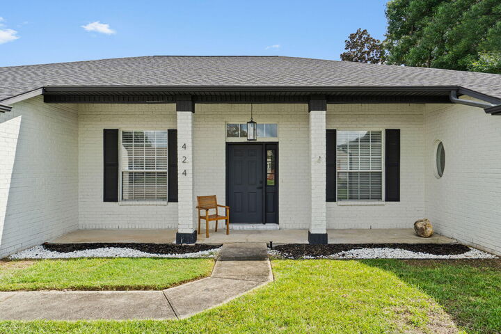 Property Photo:  424 Mara Drive  FL 32536 