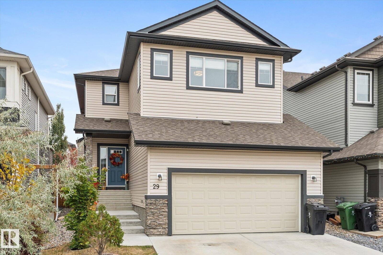 Property Photo: 29 Chestnut Way AB T8L 0R4