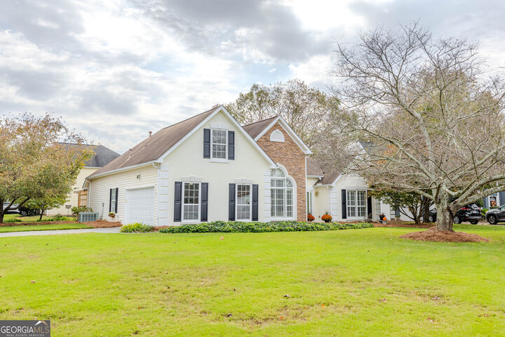 Property Photo: 23 Equestrian Way NE GA 30121