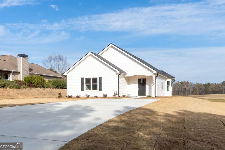 Property Photo:  162 Mathews Road  GA 30257 