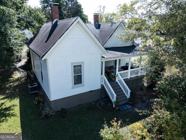 Property Photo:  2 N Broad Street  GA 30014 