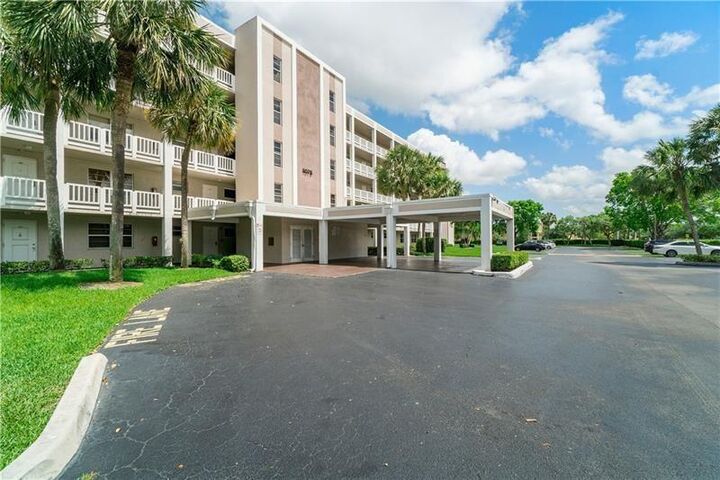 1075 Riverside Dr 207  Coral Springs FL 33071 photo