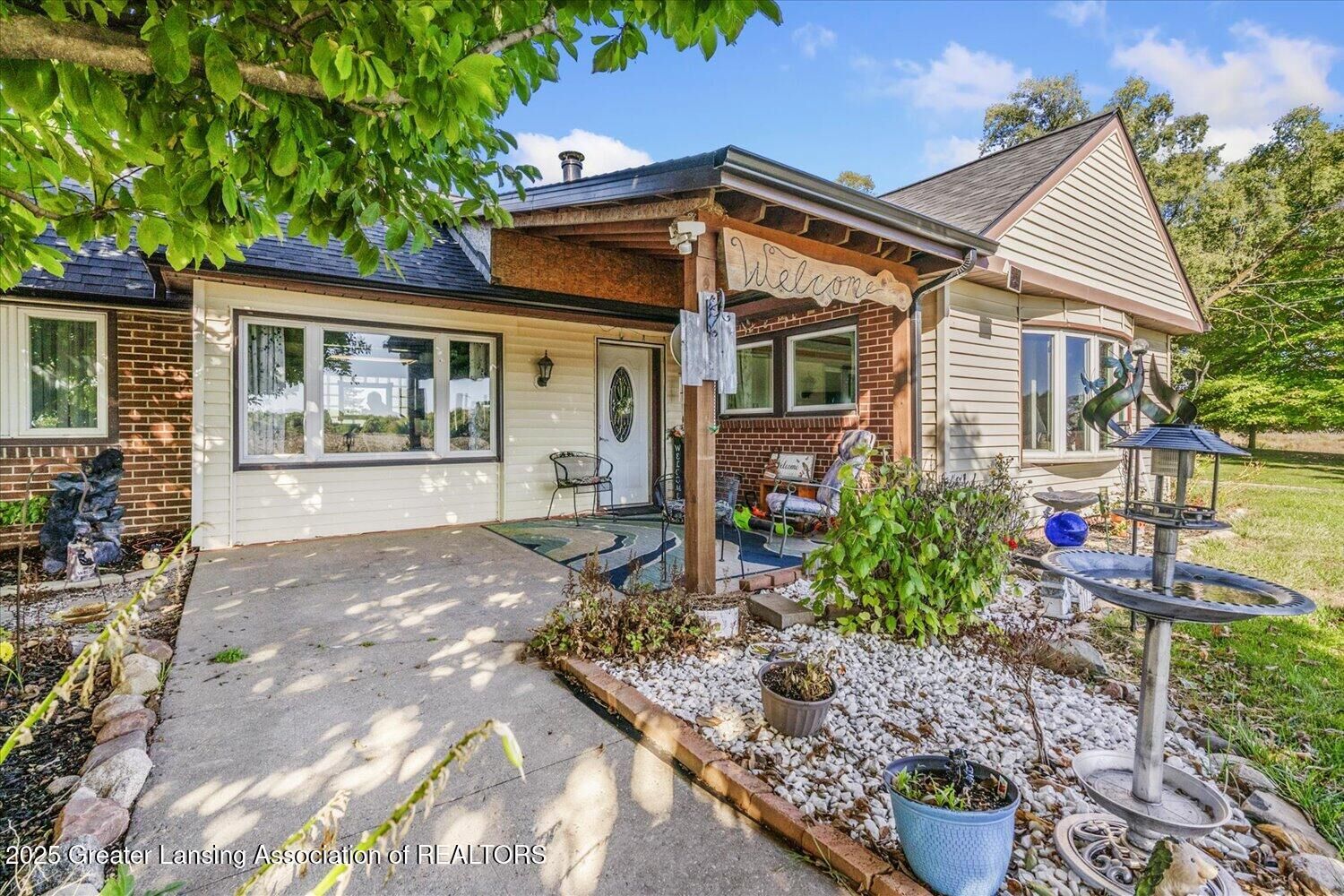 Property Photo: 6113 E Musgrove Highway MI 48890