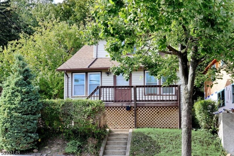 Property Photo:  51 Mountainside Terrace  NJ 07013 