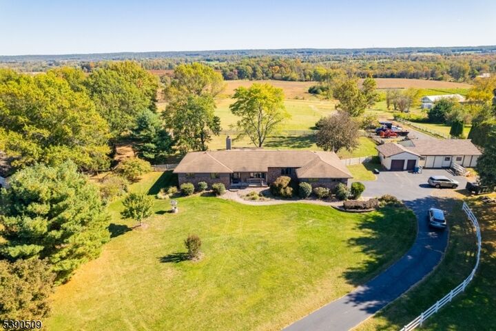Property Photo: 86 Old York Rd NJ 08551