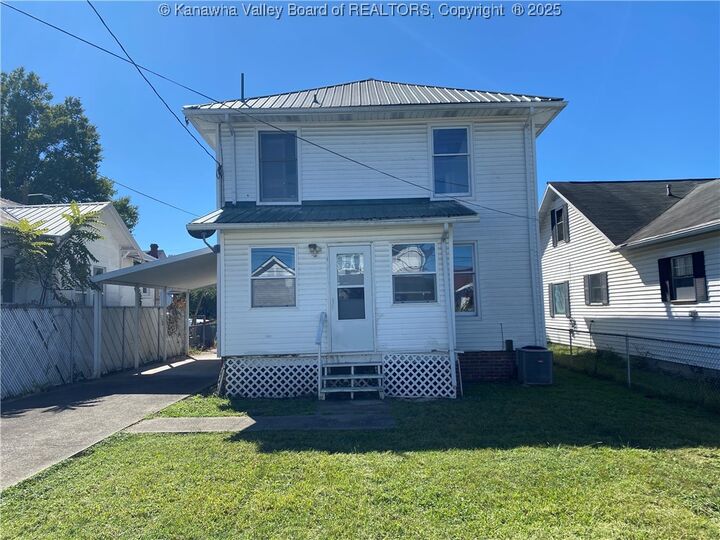 Property Photo:  2318 Monroe Avenue  WV 25177 