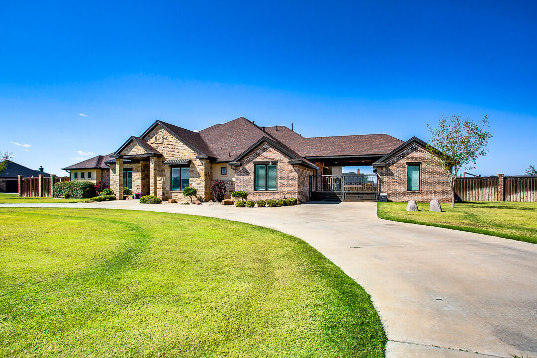 Property Photo: 8818 County Rd 6875 TX 79407