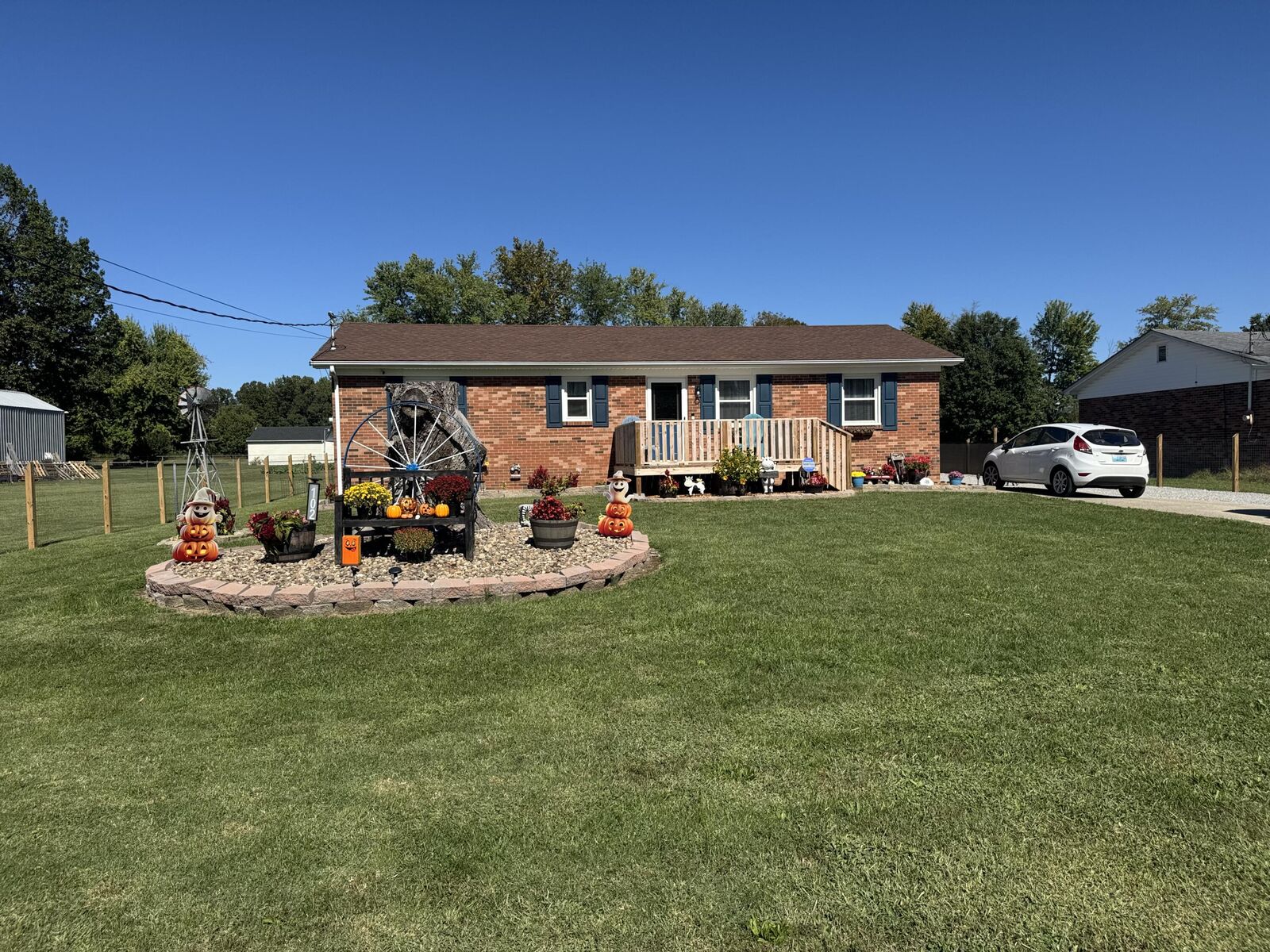 Property Photo:  102 Clara Drive  KY 40475 