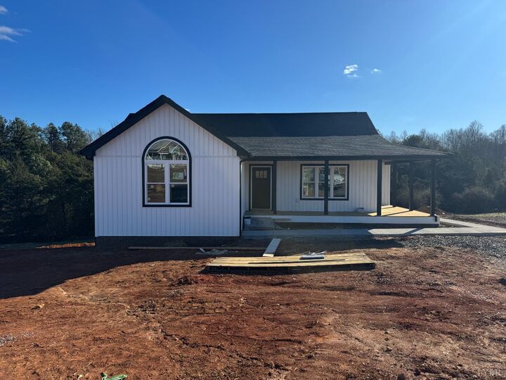 Property Photo:  604 Stratford Road  VA 24538 