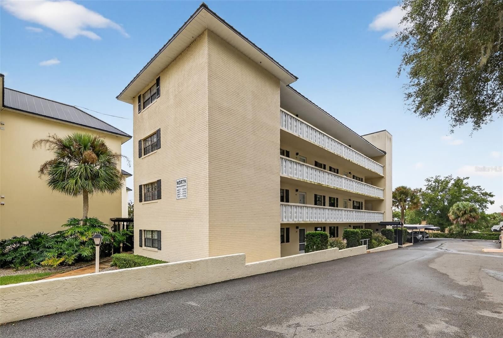 Property Photo: 101 N Grandview Street 210 FL 32757