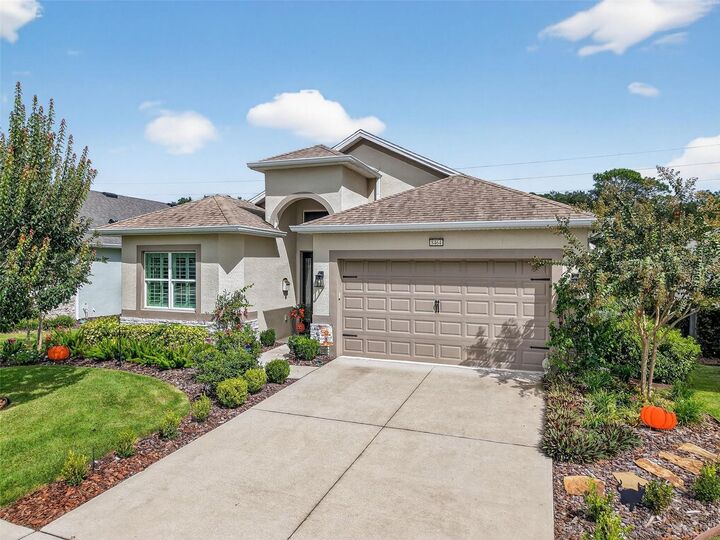 8464 Bridgeport Bay Circle  Mount Dora FL 32757 photo