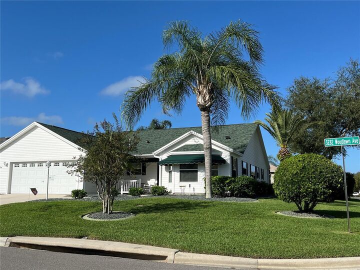 Property Photo: 17602 SE 82nd Woodlawn Avenue FL 32162