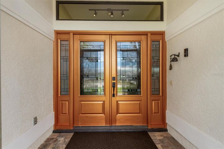 Property Photo:  340 Belaire Court  FL 33950 