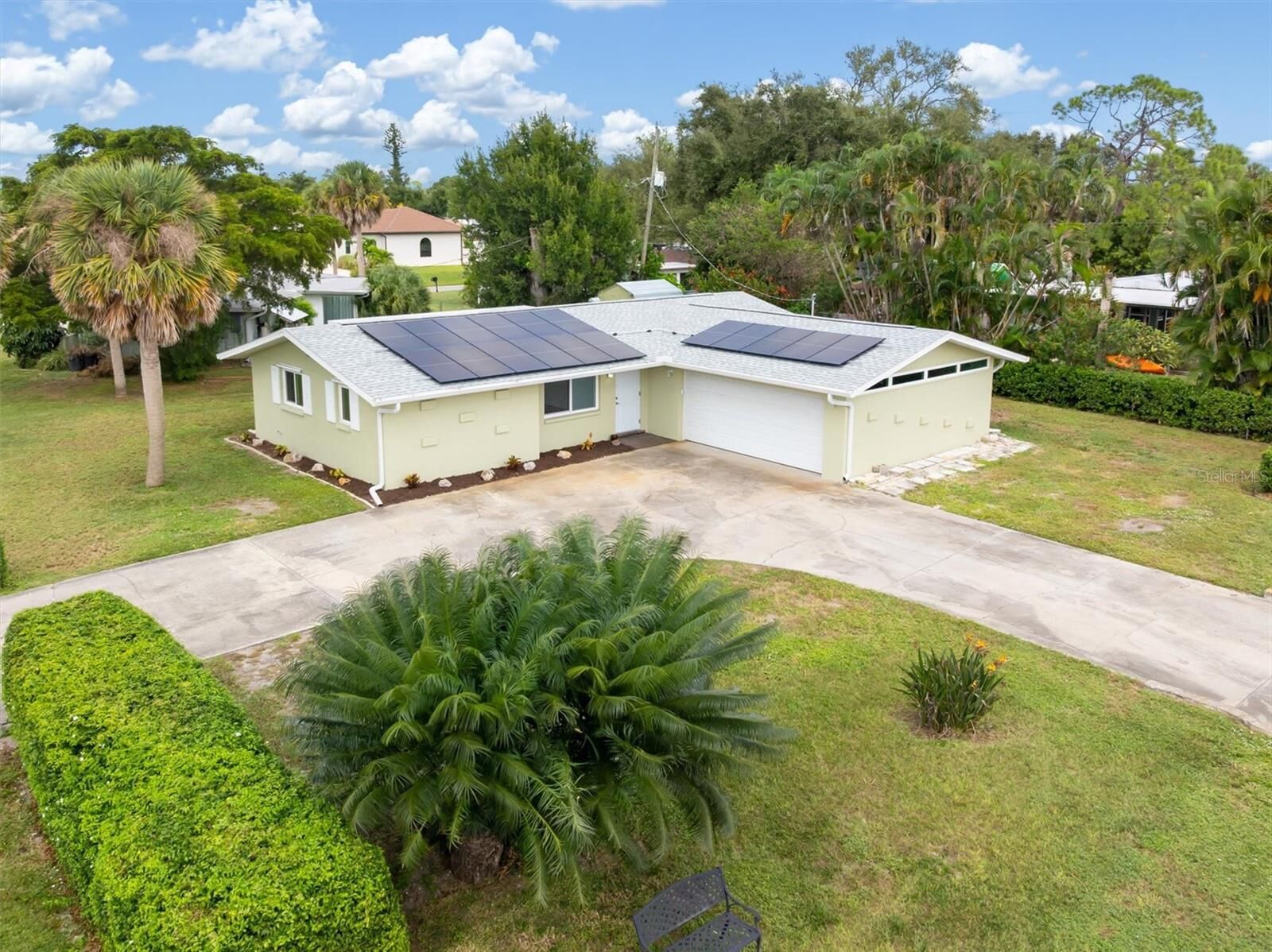 Property Photo:  510 S Venice Boulevard  FL 34293 
