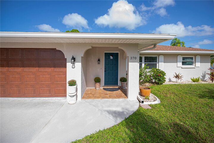 Property Photo: 370 Crane Road FL 34293