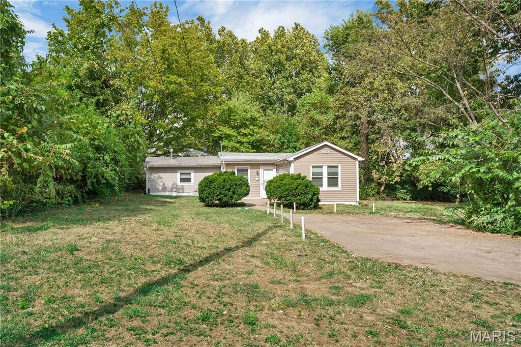 Property Photo:  9507 Marlowe Avenue  MO 63114