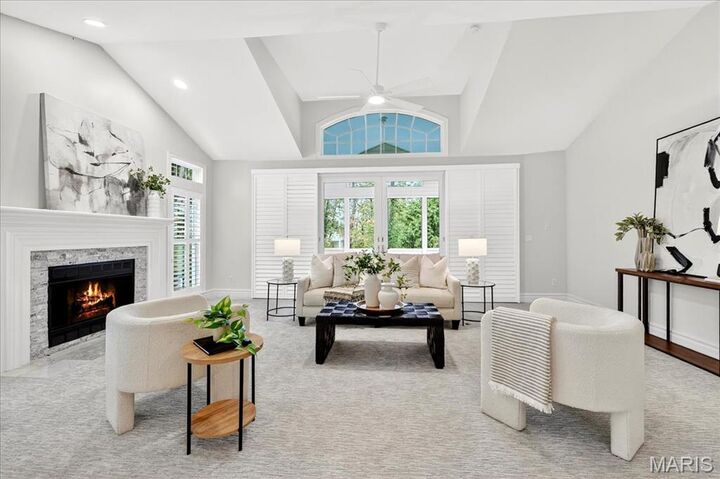 Property Photo: 735 Stonebluff Court MO 63005