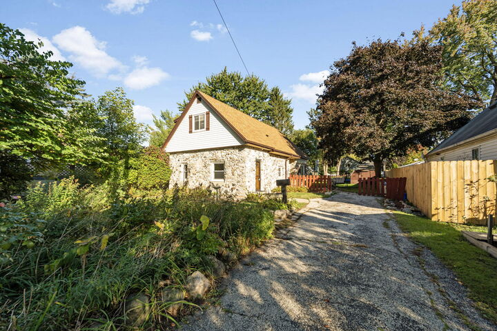2012 Sunkist Ave  Waukesha WI 53188 photo
