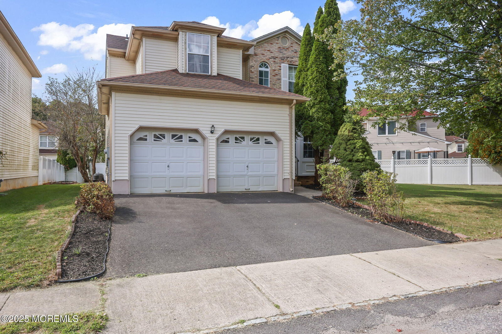 Property Photo:  18 Egret Lane  NJ 07746 