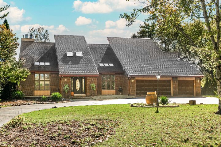 Property Photo: 336 Roberts Road IL 60010