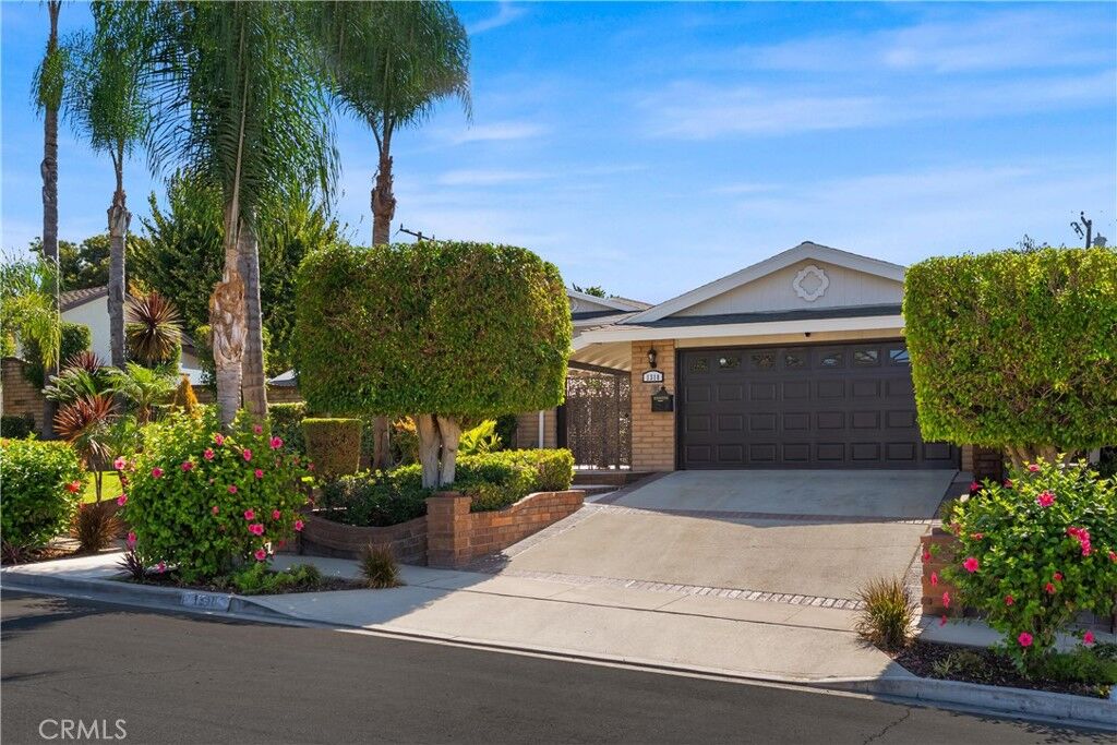 Property Photo: 1318 Alta Mesa Drive CA 92821