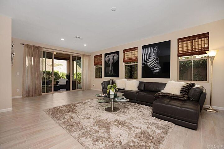 Property Photo: 6718 Indio Way CA 92126