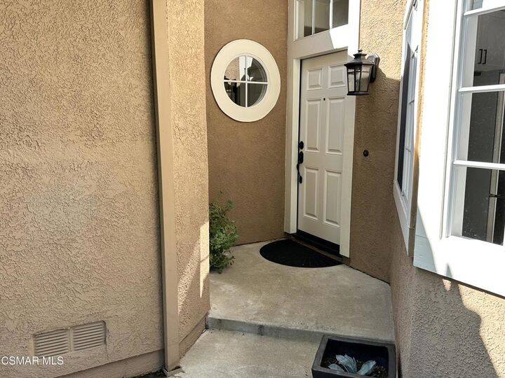 Property Photo: 4895 Martona Drive CA 91377