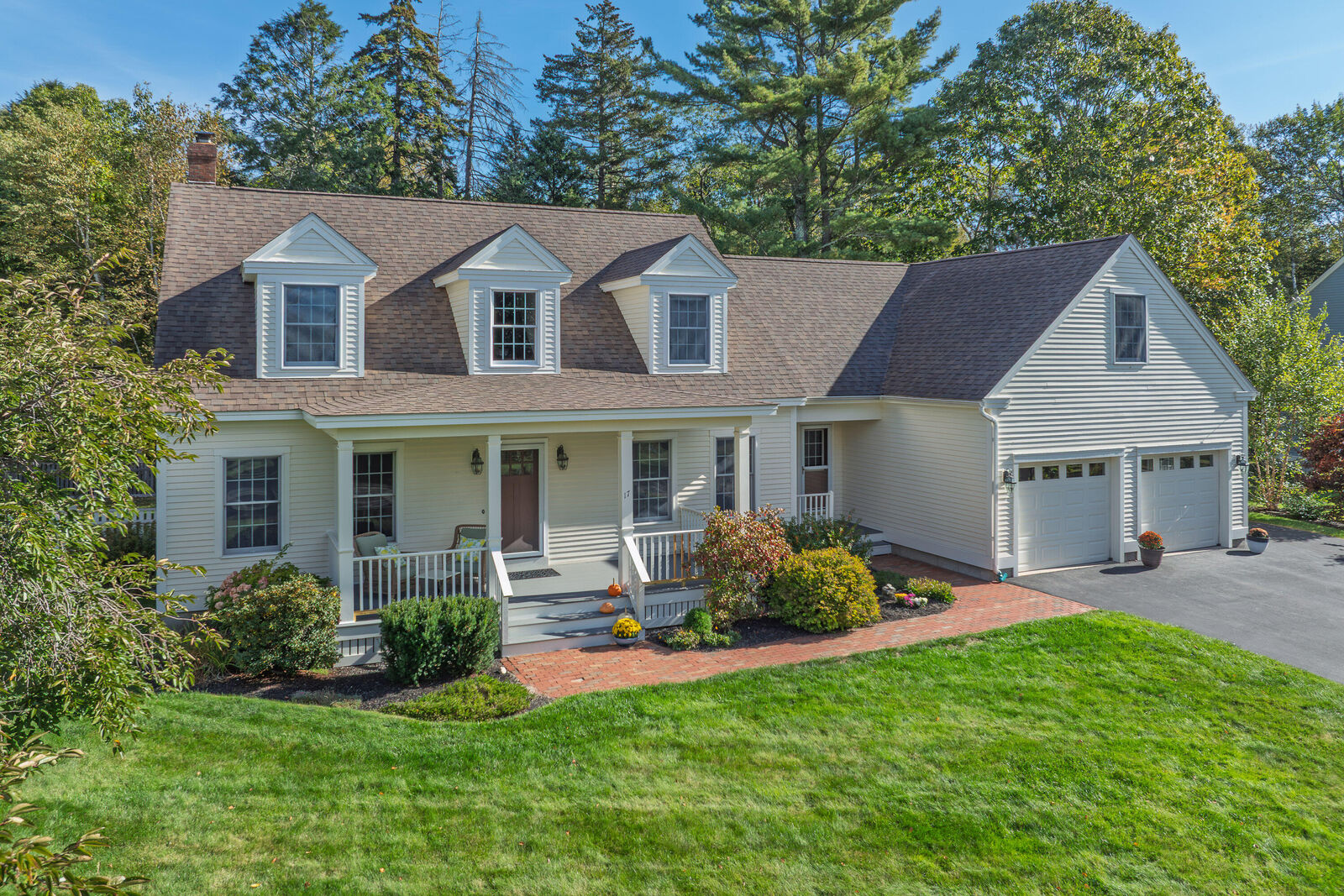 Property Photo: 17 Cross Hill Road ME 04107