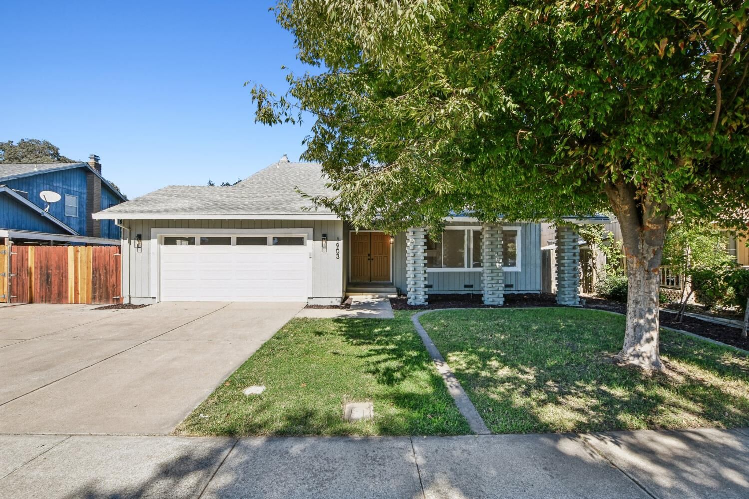Property Photo:  1903 Chaparral Way  CA 95209 