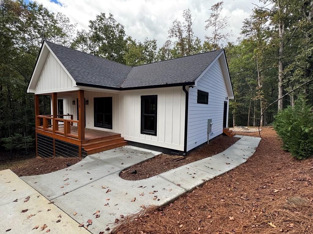 Property Photo: 76 Cypress Circle GA 30540