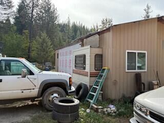 Property Photo:  120 Murphy Rd  WA 99141 